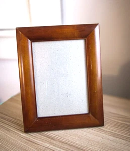 Solid Wood Photo Frame W Smooth Finish 5 X 7 Pictures - Picture 1 of 6