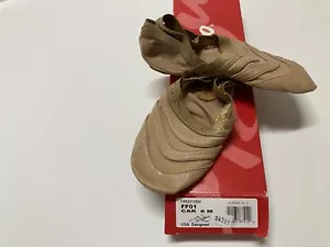 NEW/BOX CAPEZIO DANCE SHOES Freeform Lyrical FF01 Caramel 6M - Picture 1 of 1