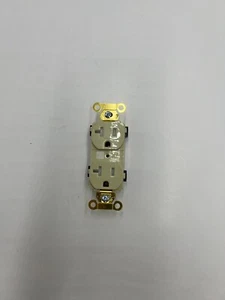 Hubbell Duplex Receptacle 2 Pole 3 Wire Grounding 20A 125V HBL5362ITR - Picture 1 of 8