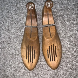Florsheim Size 8.5 Vintage Wood Solid Oak Full Foot shoe Shapers Jointed Vented - Picture 1 of 7