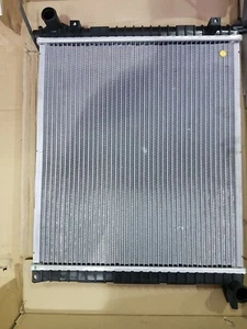Valeo 732400 Land Rover/Freelander Radiator - Picture 1 of 2