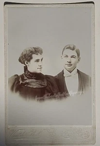 Portrait Veatch & Bull CEDAR FALLS Iowa Cabinet Card Photo - Picture 1 of 3