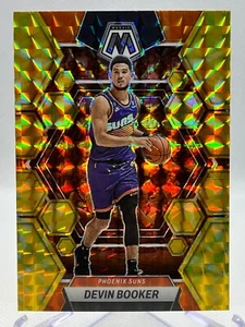 DEVIN BOOKER 2022-23 Panini Mosaico #30 MOSAICO REACTIVO AMARILLO PRIZM - Imagen 1 de 2