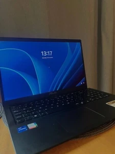 laptop ASUs with a charger - Picture 1 of 5