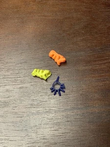 Monster High Kala Mer'ri Scarrier Reef 1 Blue Earring, Orange & Yellow Bracelet - Picture 1 of 2