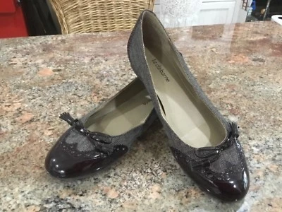 Liz Claiborne Women’s size 8 1/2 Brown Flat Shoes with tassels - Image 1 of 4