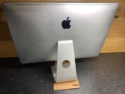 Apple iMac 27" Desktop 2011 Core i5 2.7GHz 4GB Ram 1TB Hdd - Cracked screen - Image 1 of 4