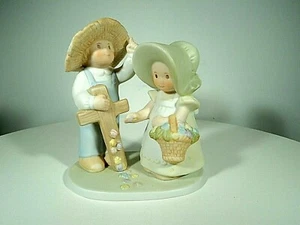 CIRCLE OF FRIENDS FIGURINE I BELIEVE! BISQUE PORCELAIN 1993 RETIRED HOMCO - Picture 1 of 10