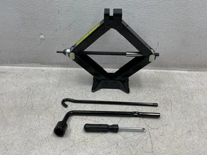 18 19 20 21 Kia Stinger GT2 Emergency Spare Tire Jack Tool Kit Set 1624 OEM - Picture 1 of 6