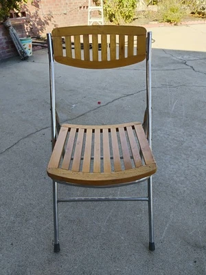 Silla Plegable Vintage Roble Listones Madera Cromo - MCM Mediados de Siglo Foto 1 de 4