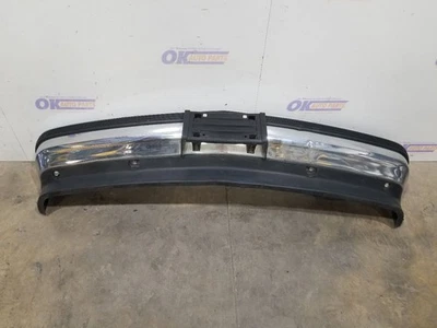 98 1998 CHEVY TAHOE OEM FRONT BUMPER ASSEMBLY CHROME - SEE IMAGES - Image 1 of 4