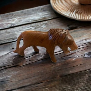Vintage Safari Holz Löwe handgeschnitzt brüllende Figur 4 1/2 Zoll Unikat - Bild 1 von 6