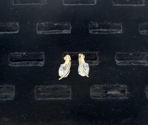 6 Carats White Topaz Yellow Gold 10kt Earrings - Picture 1 of 9