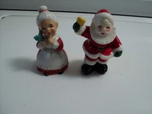 Vintage Lefton Japan Ceramic Santa & Mrs. Claus Salt Pepper Shakers - Picture 1 of 5