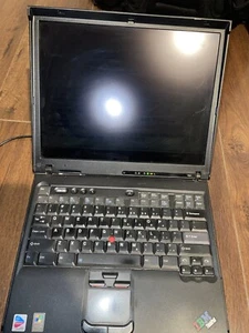 IBM ThinkPad R52 Pentium M 1.73GHz 2gb Ram. BROKEN BACKLIGHT AS IS FOR PARTS - Picture 1 of 5