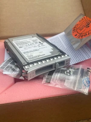 Boxed Cisco Refresh UCS-SD800G123X-EP 800GB SSD SFF 2.5in 12G SAS Enterprise - Image 1 of 2