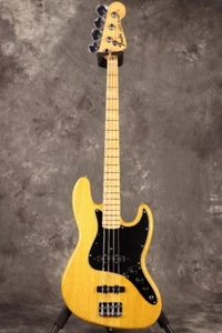 Fender / FSR Made in Japan Traditional 70s Jazz Bass Maple Vintage Natural - Picture 1 of 11