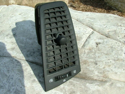 Cadillac CTS SRX 2003-2007 TABLERO DEL LADO DEL CONDUCTOR AIRE ACONDICIONADO MOLDURA DE VENTILACIÓN (NEGRO) OEM Foto 1 de 4