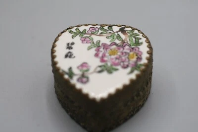 Fragmento de porcelana branco rosa chinês antigo banhado a prata caixa coração flor L1 - Imagem 1 de 4