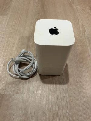 Airport Extreme 2TB Time Capsule  802.11ac. Works great! - Image 1 of 2