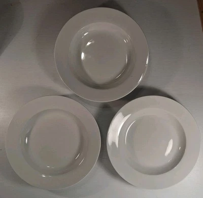 Cordon Bleu White Pasta Cereal Soup Bowls 9 1/4" Microwave Dishwasher Safe - Image 1 of 4