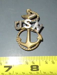 VINTAGE WWII US NAVY CPO STERLING SILVER USN ANCHOR BADGE PIN A.E. CO - Picture 1 of 2
