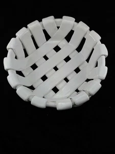 White Ceramic Woven Bread Basket Macy's Cellar Portugal Round 12.3" 2001 - Picture 1 of 6