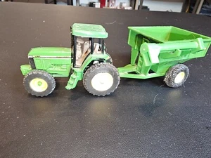 Ertl John Deere 7510 w/grain hopper - Picture 1 of 7