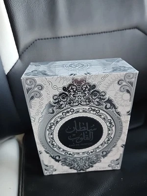 Sultan Al Quloob 香水是一种中性香水,这意味着它的设计... — 第 1/4 张图片