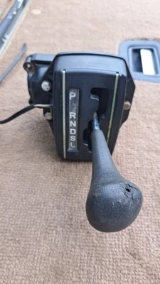 Mercedes Benz R107 450SL 1972-80 palanca de cambios montaje piezas o restauración Foto 1 de 3