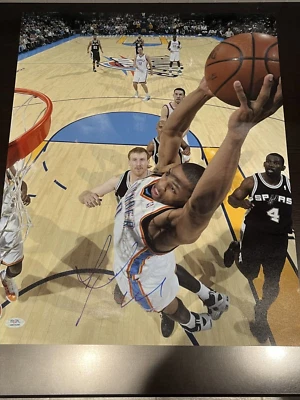 Foto autografiada firmada por Russell Westbrook 16x20 OKC Thunder MVP CERTIFICADO DE AUTENTICIDAD PSA/DNA Foto 1 de 4