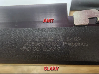 SL4XV Intel Pentium III Xeon  700MHz 1100/1M S2 5/12V w/ heat sink - Image 1 of 4