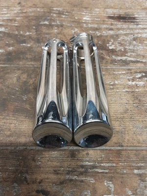 Harley Davidson Rocker C FXCWC Manillar Manillar Empuñaduras Acelerador Tubo Cromo Foto 1 de 4