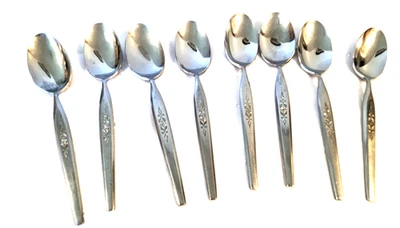 Set of 8 - Hull +AAA Stainless Japan Kingswood Teaspoons - 6-1/4" - Image 1 of 4