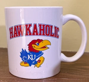 Kansas Jayhawks - "Hawkaholic" - "La recuperación no es una opción" - Taza de café (11 oz) - Imagen 1 de 4