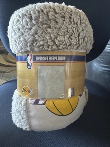 NBA Los Angeles Lakers Patch Bicolore Sherpa Throw Coperta 50”x60” Nuova - Foto 1 di 4