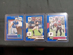Lote de 3 Parellels de prueba de prensa Donruss Football Blue Press 2022 - Imagen 1 de 7