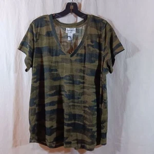 For the Republic NWT Womens 1X Top Green Camo Knit T-Shirt V-neck Plus Size - Picture 1 of 6