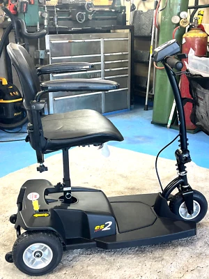 Scooter eléctrico Pride Mobility Go Go ES 2 negro capacidad 250 lb Foto 1 de 4