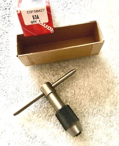 STARRETT CHIAVE PER RUBINETTO CON IMPUGNATURA A T HEAVY DUTY # 93A - NUOVA IN SCATOLA - Foto 1 di 10