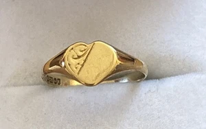 Vintage 9ct Yellow Gold Heart Signet Ring 9 Carat Gold Ring Size L to L 1/2 - Picture 1 of 10