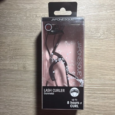 Rizador de Pestañas Japonesco Gunmetal con Almohadilla de Repuesto Nuevo Foto 1 de 2