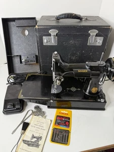 Vintage 1939 Singer Featherweight 221 Sewing Machine Case Accessories AF165687 - Picture 1 of 24