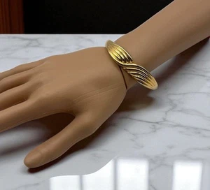 Gold Tone Hinged Bangle Bracelet Flowing Twist Textured Detail Chunky - Picture 1 of 7
