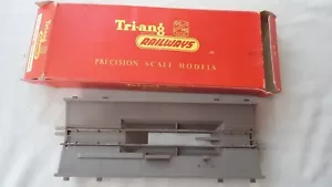 TRI-ANG R82 R.82 HOPPER UNLOADING BRIDGE GREY STANDARD TRACK WITH CLIPS BOXED - Picture 1 of 4