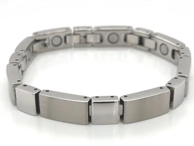 ARMBAND AUS EDELSTAHL MIT MAGNET SILBERFARBEN SCHMUCKJAGD - Bild 1 von 3