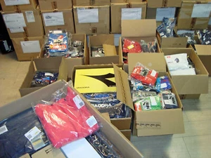 GESCHÄFTSAUFLÖSUNG ca. 969 Teile ca. 7,15 € / Teil netto - Bild 1 von 6