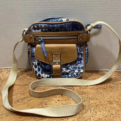 "Bolso de hombro cruzado Lily Bloom mensajero azul beige Peace Birds 8"" por 8""" Foto 1 de 4