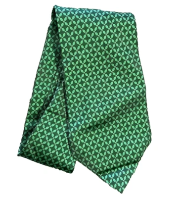 NWT GAP Premium 100% Silk Green Mens Tie One Size Made In USA NEW - Image 1 of 4