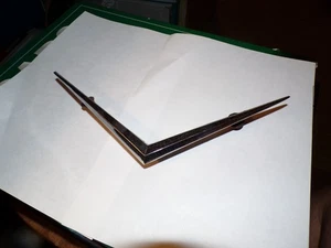 1965-66 Cadillac V-8 trunk emblem  A - Bild 1 von 1